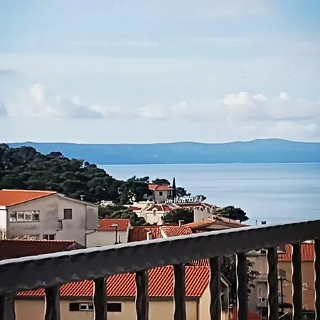 Deluxe Nana شقة *